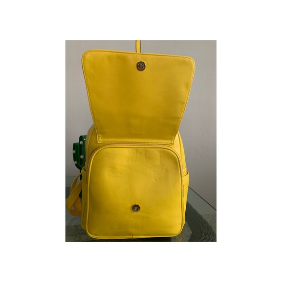 Backpack - Picture 3 of 6